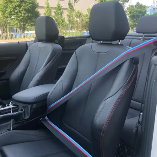 Banda pentru centura de siguranta auto Neagra cu dungi albastru si rosu — imaginea 3