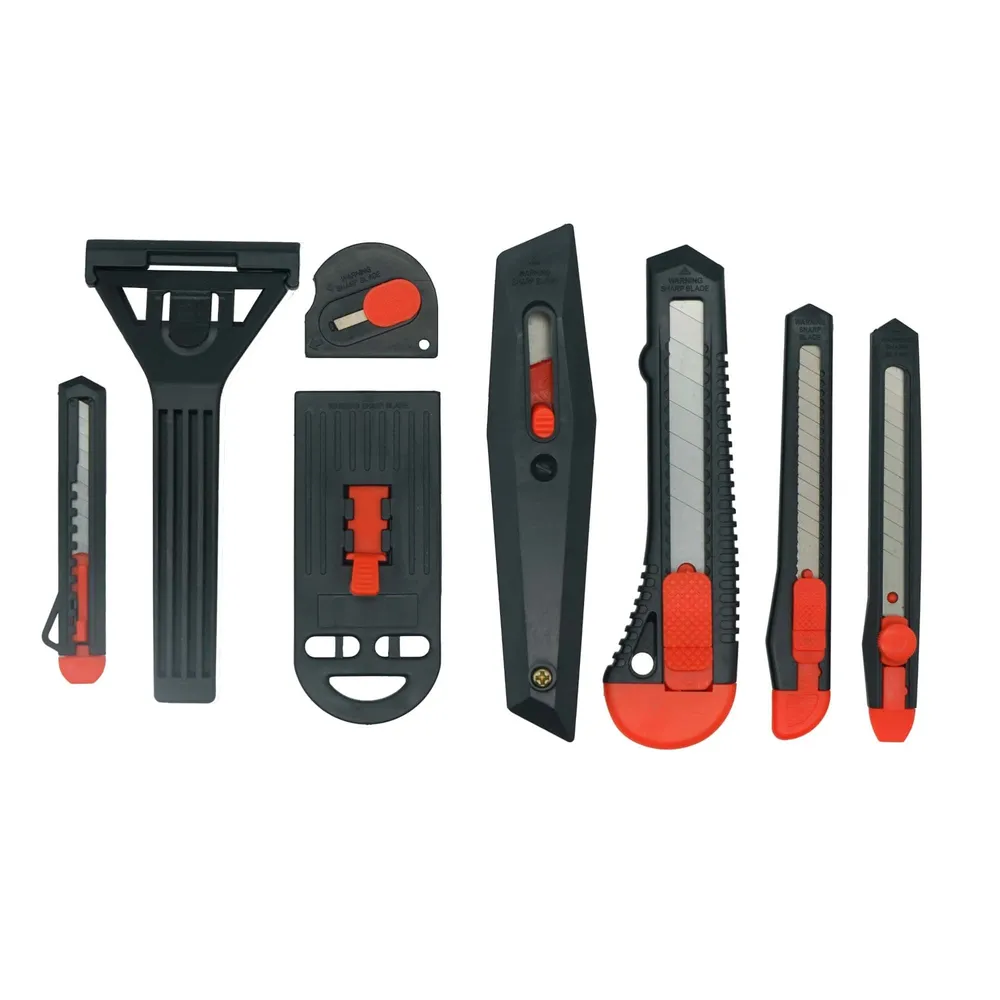 Cutter 16 mm, maner plastic (set 8 buc)