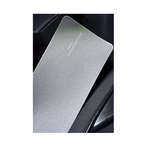 Folie auto autocolant PVC argintie sclipici mat cu tehnologie anti-bule 1.52m x 1m — imaginea 2