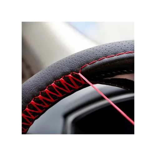 Husa volan auto din piele cu gaurele cu ac si ata negru cu cusatura rosie Premium marime M 38 cm — imaginea 3
