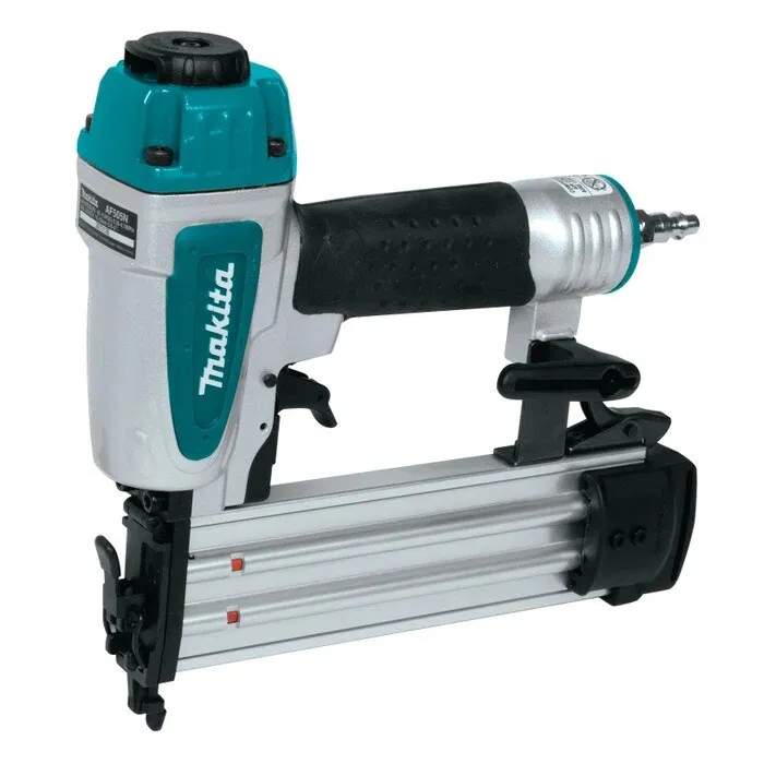 Pistol pneumatic pentru cuie, Makita AF 506, lungime cuie 15-50mm, rezervor 100 cuie