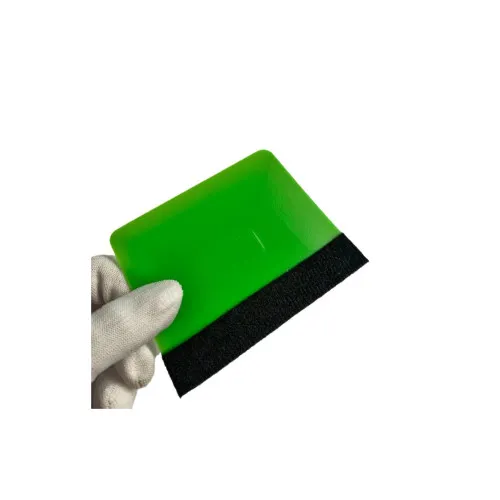 Racleta plastic verde cu insertie material textil pentru montaj folie auto si geamuri — imaginea 2